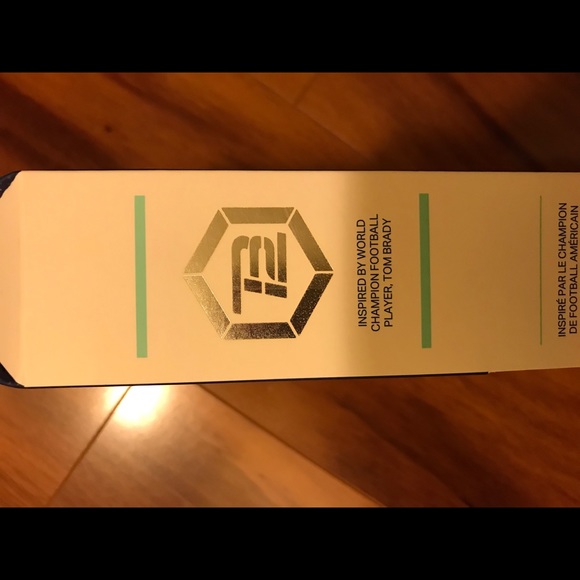 TB12 UnderArmour womens L.sleeve recoverysleepwear - Picture 2 of 4